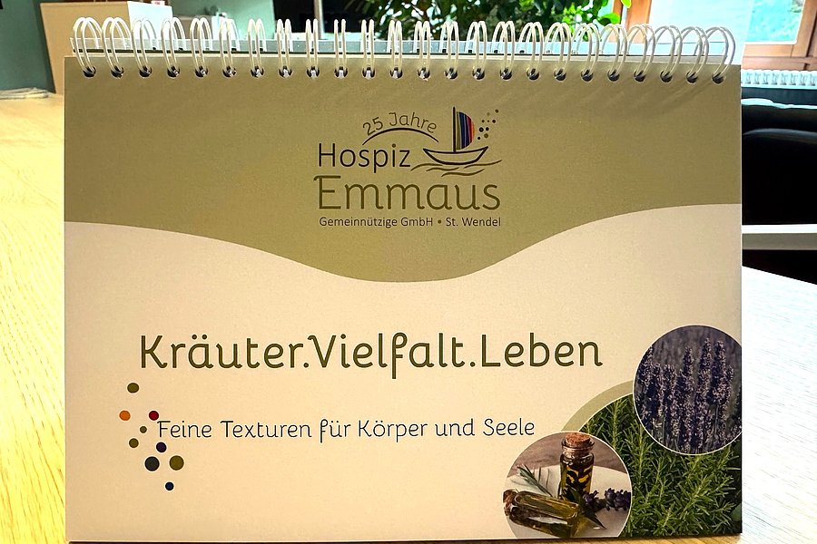 Bilderkalender "Kräuter.Vielfalt.Leben" von Hospiz Emmaus mit feinen Texturen für Körper und Seele.