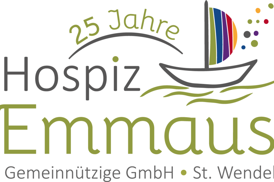 Logo mit dem Text '25 Jahre Hospiz Emmaus Gemeinnützige GmbH St. Wendel' und einem stilisierten Boot mit einem bunten Segel